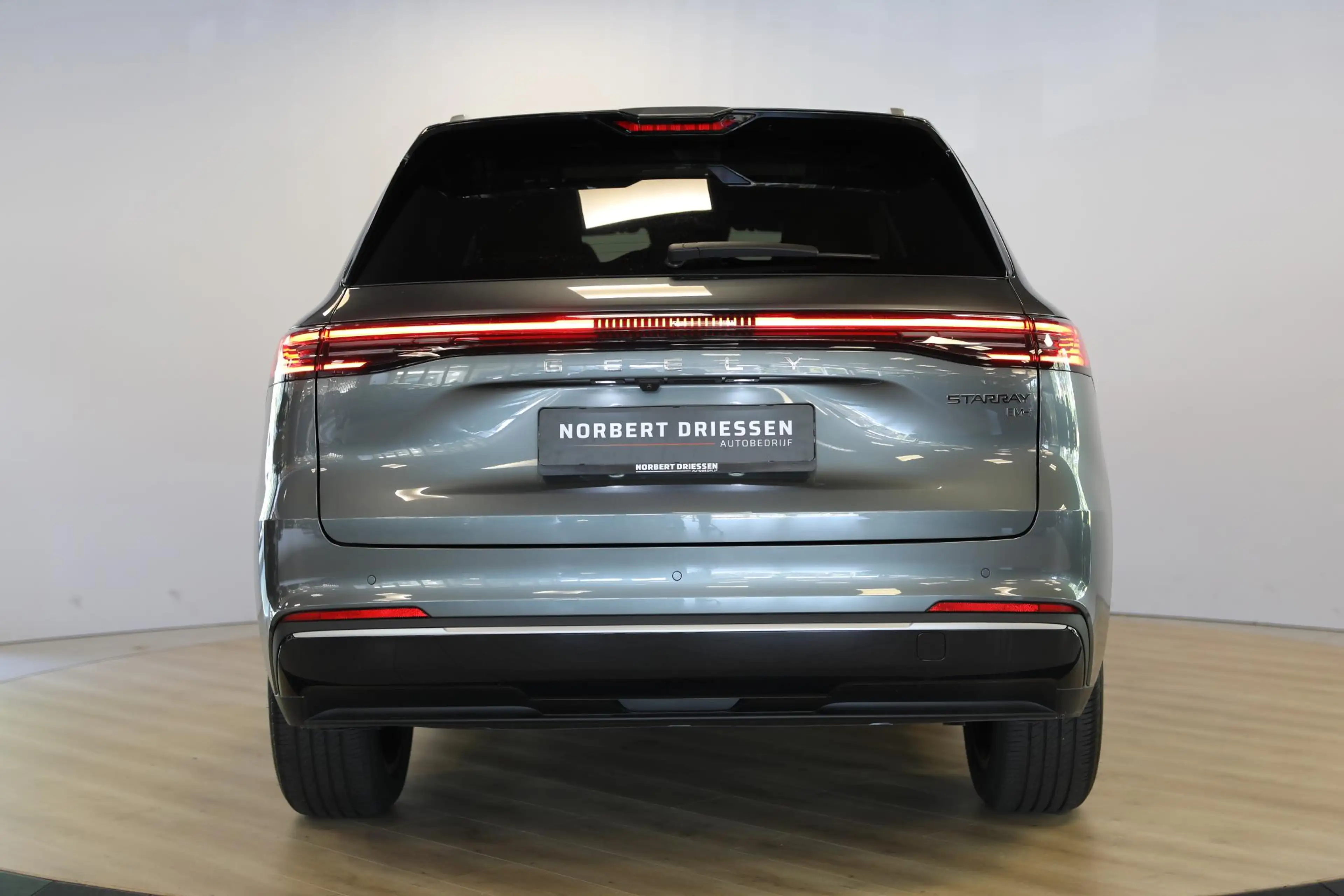 Geely Starray EM-i 1.5 Max+ | Verwacht — photo 8