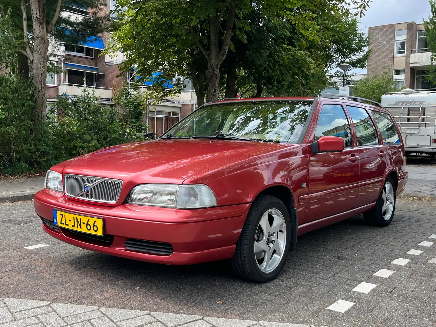 Volvo V70 V70 2.5 Sports-Line Rood - 1
