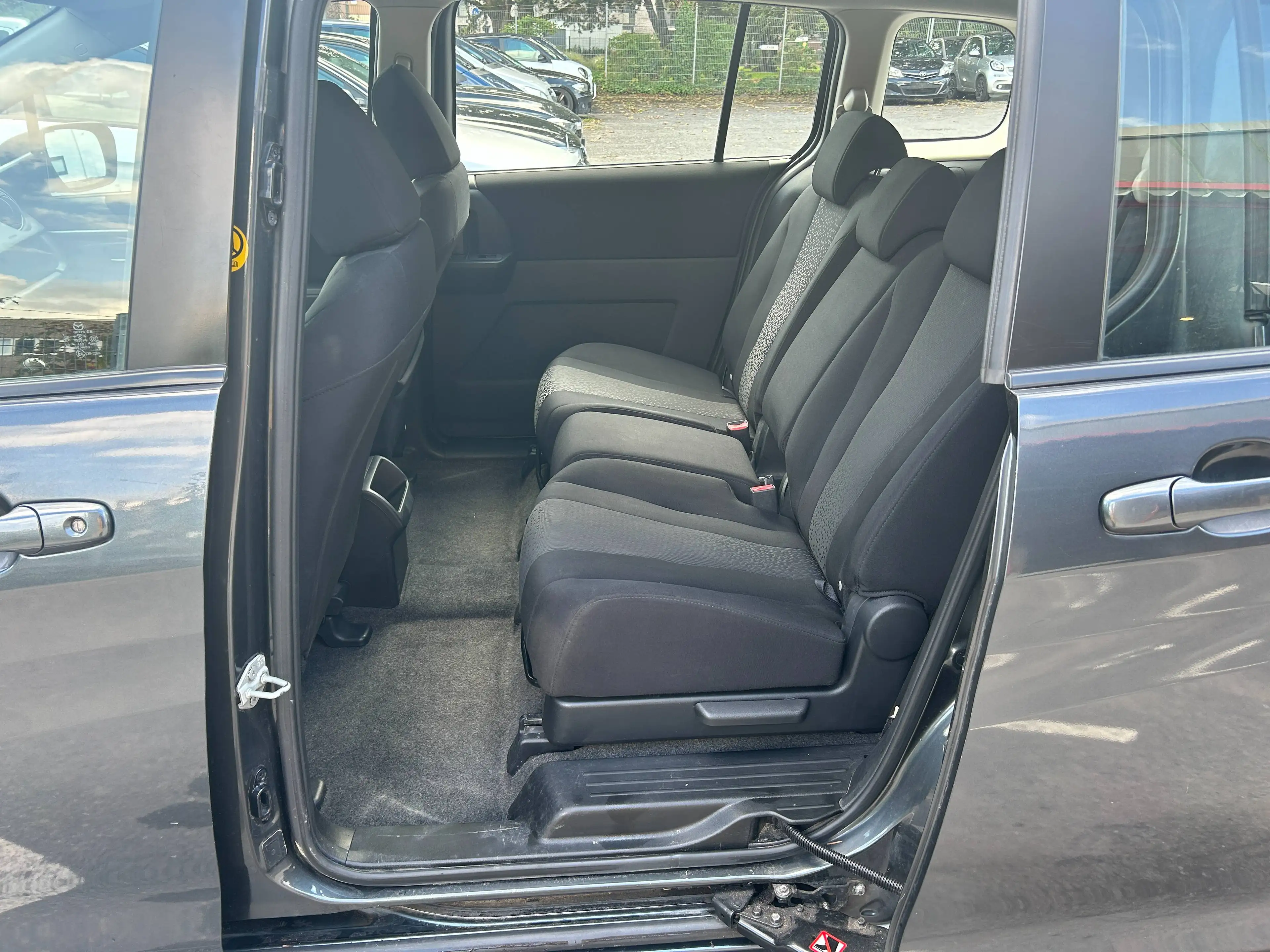 Mazda 5 5 Prime-Line Klima, Sitzheizg, 8-fach bereift, Tüv — photo 11