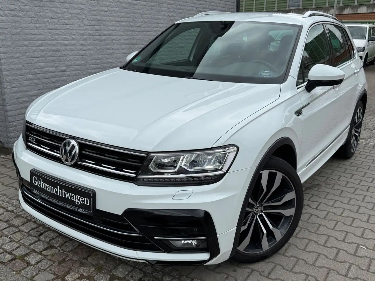Volkswagen Tiguan 2,0 TDI R LINE Highline DSG Leder LED Weiß - 1