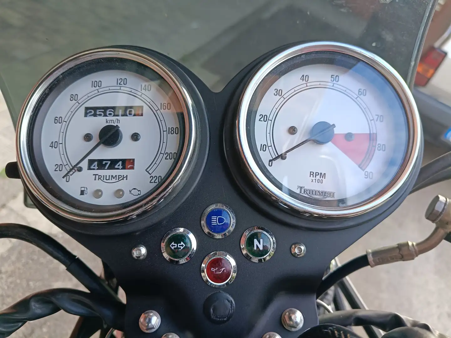 Triumph Thruxton 900 efi Czarny - 2