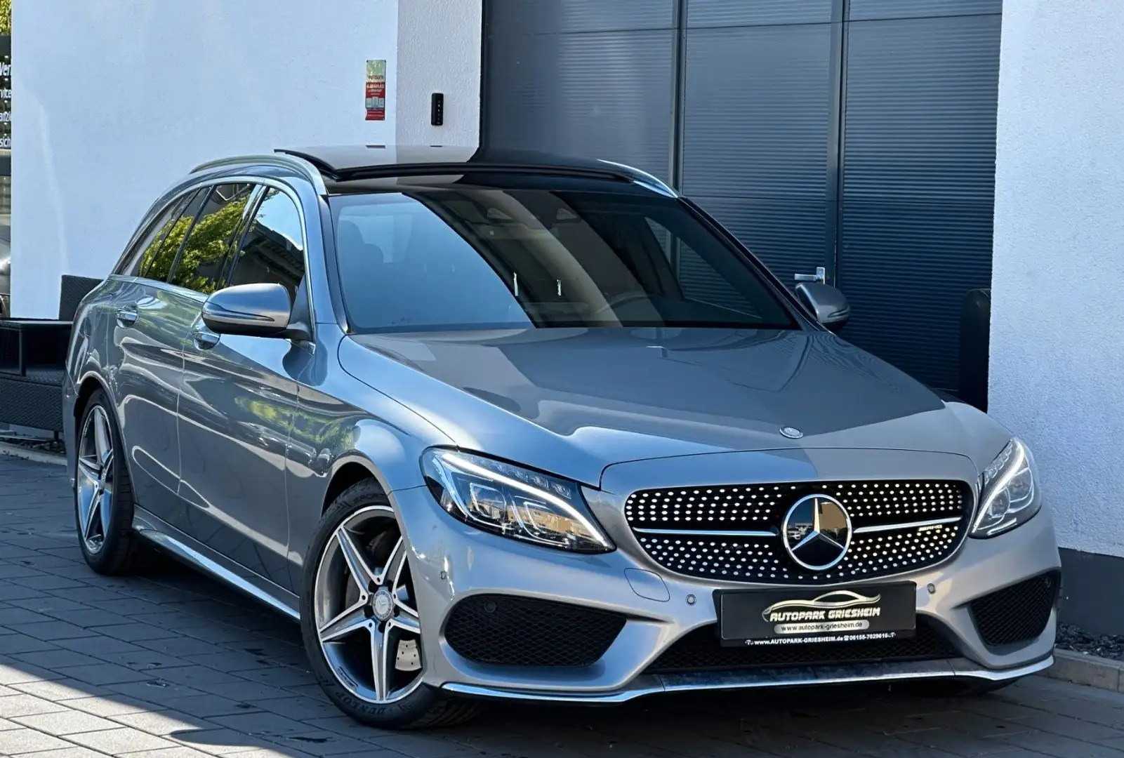 Mercedes-Benz C 400 T 4Matic*AMG*VOLL*COMAND*PANO*KAMERA*Dist+ Plateado - 1