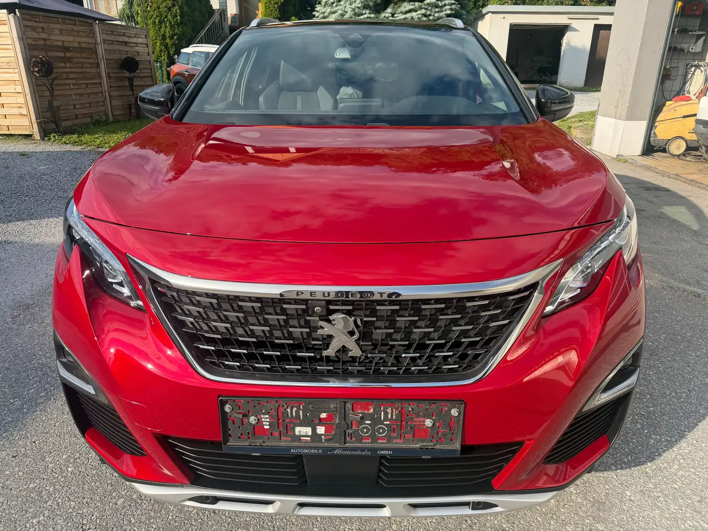 Peugeot 3008 GT-Line HDI 130 Rot - 2