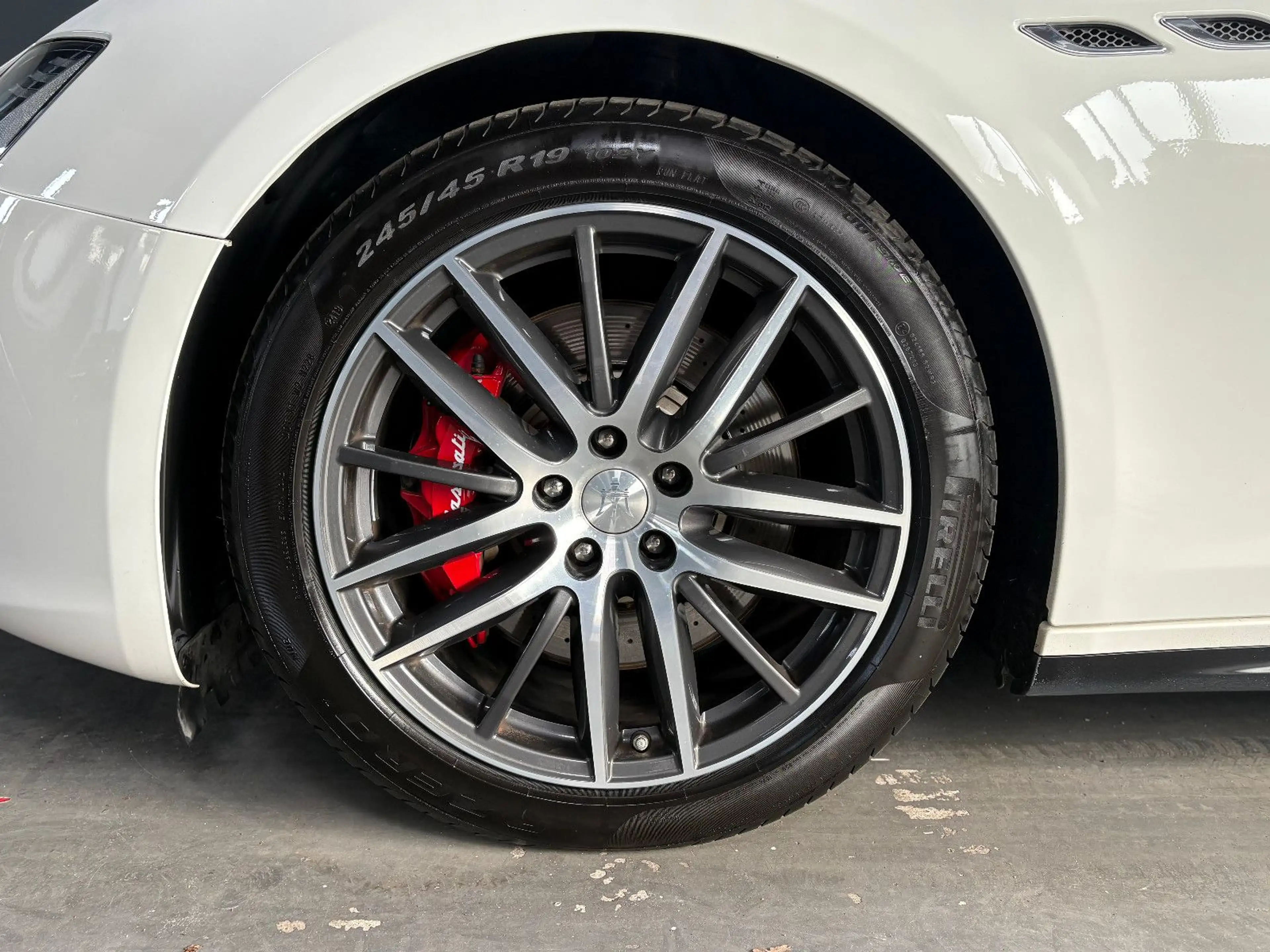 Maserati Ghibli 3.0 V6 S Q4 Automatik — photo 9