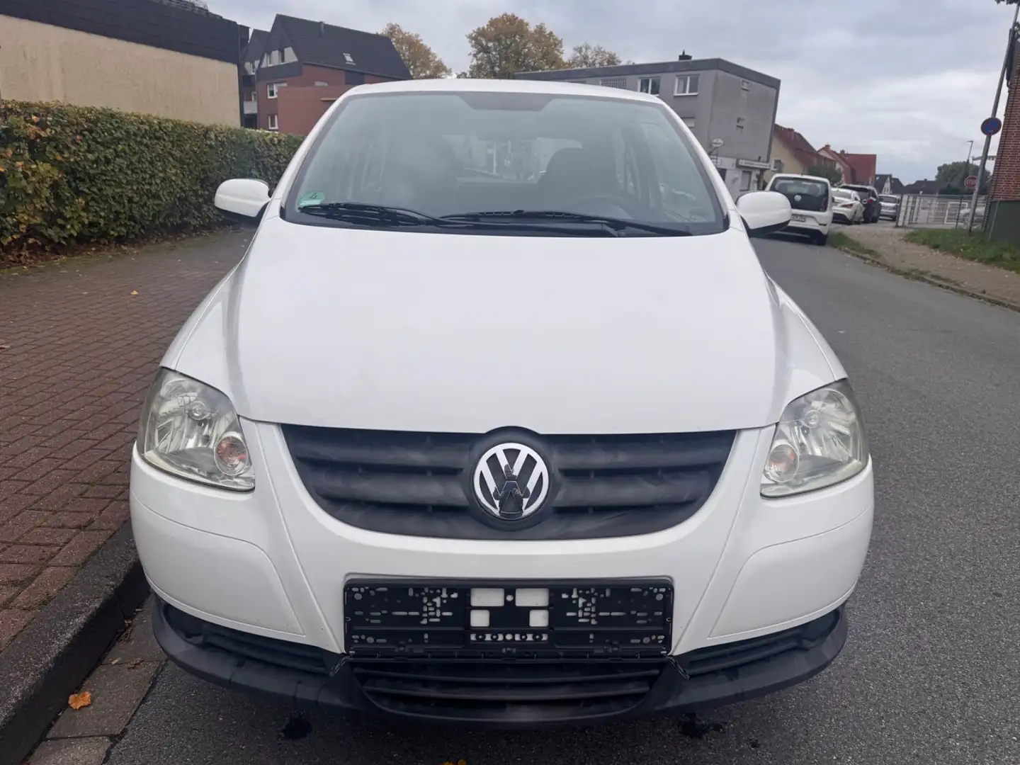 Volkswagen Fox Basis 1 Vorbesitzer TÜV / AU+Ölwechsel NEU Weiß - 2