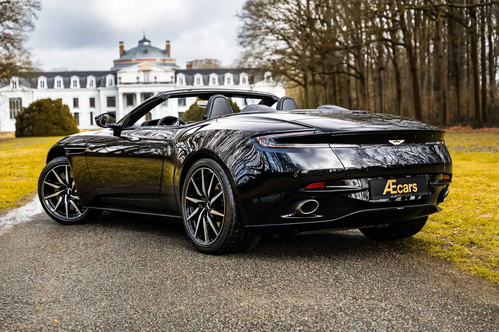 Aston Martin DB11 VOLANTE *** BANG & OLUFSEN / BELGIAN / 1 OWNER *** Negro - 2