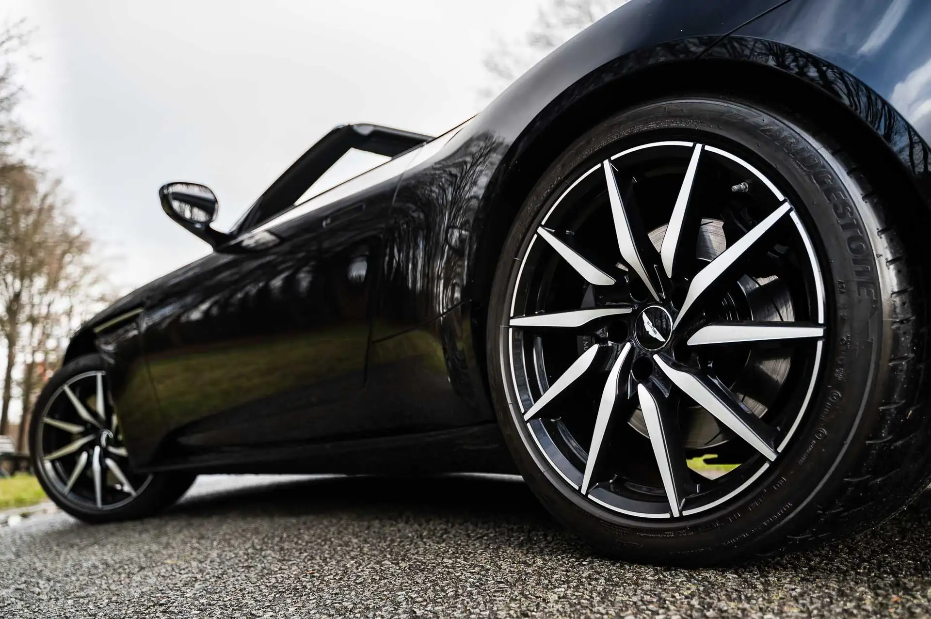 애스턴마틴 DB11 V8 2019 검정 사진 8