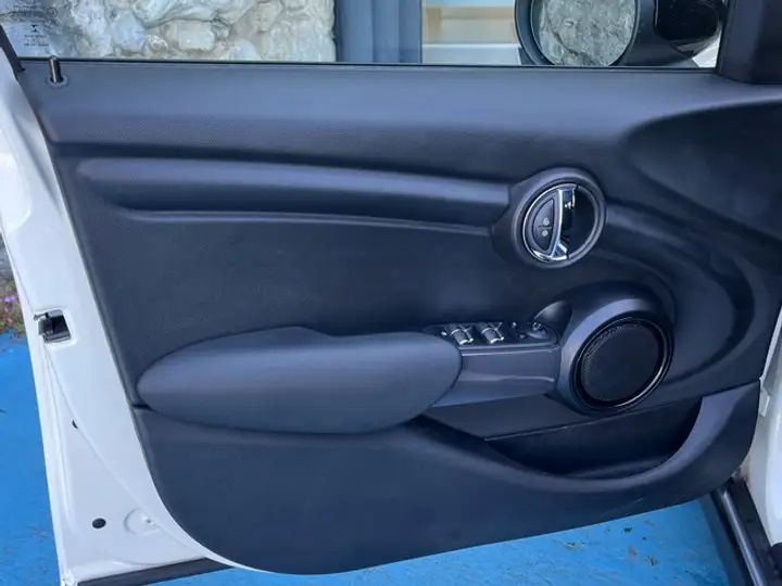 MINI Cooper 2022, foto 16