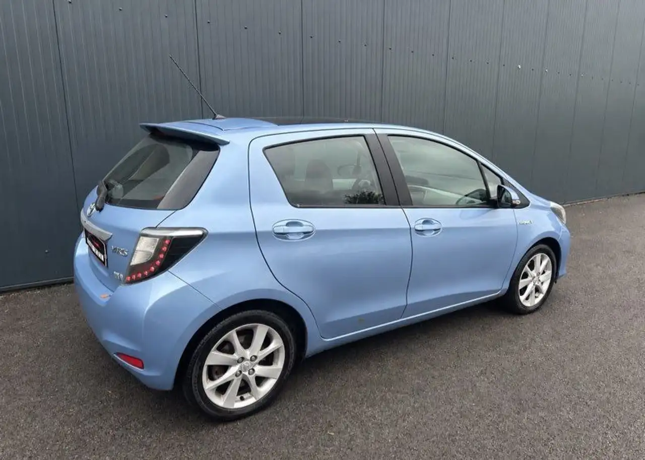 Toyota Yaris Yaris — photo 2