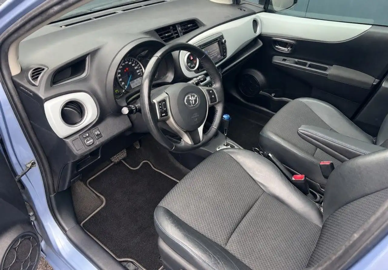 Toyota Yaris Yaris — photo 3