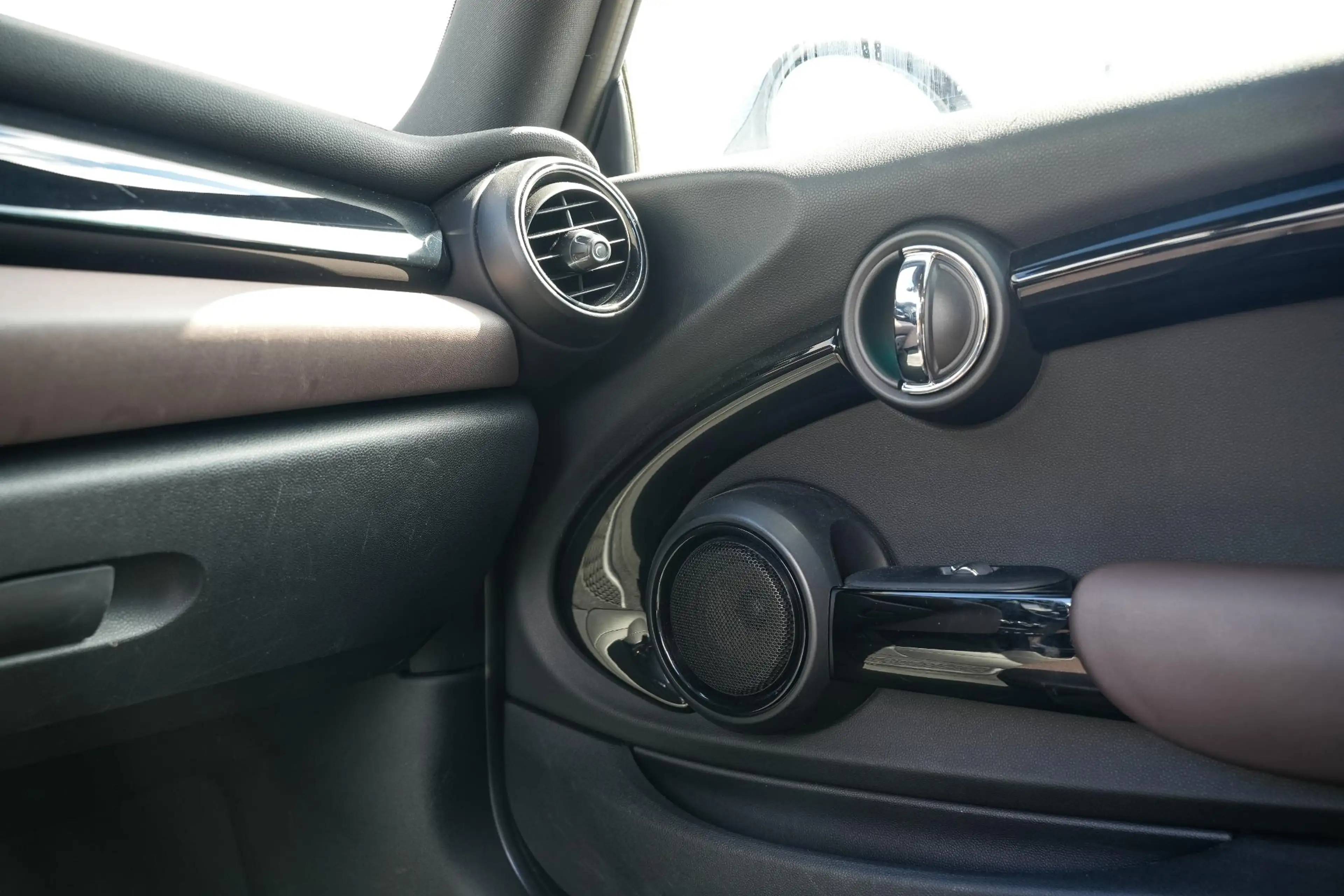 MINI Cooper D Mini 1.5 Chili HeadUp Navi LED Leer Cruise Clima — photo 22