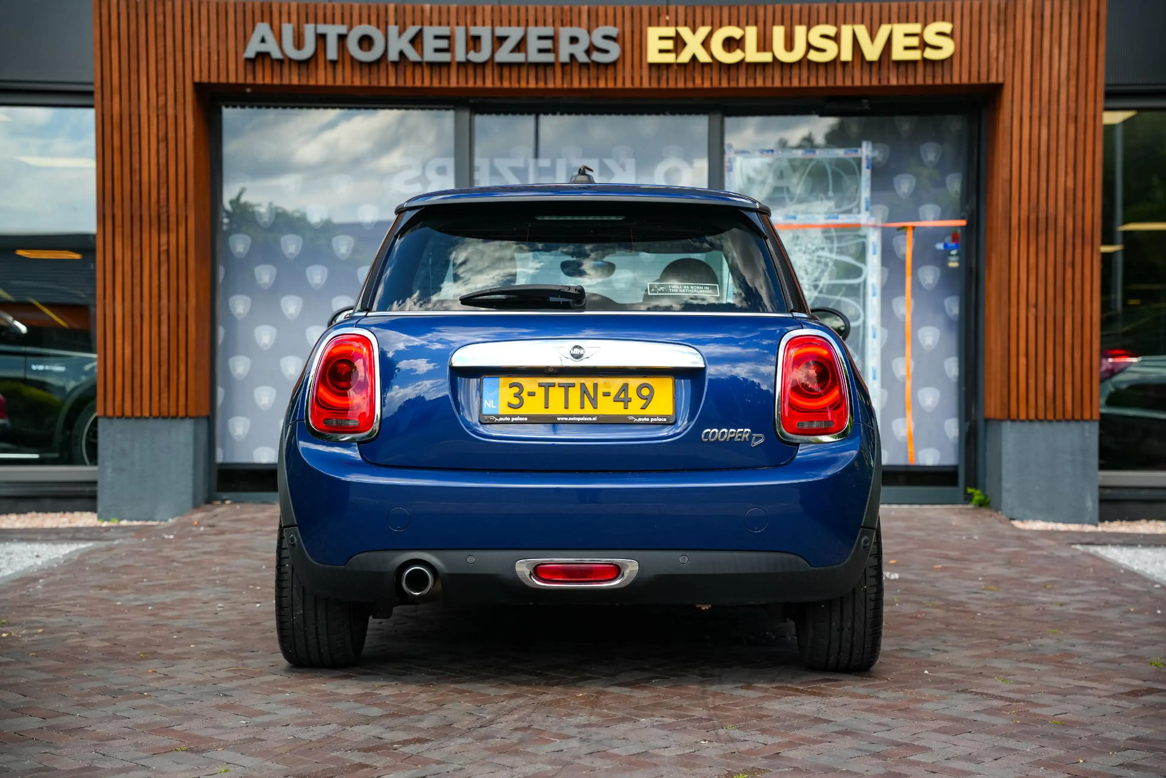 MINI Cooper D Mini 1.5 Chili HeadUp Navi LED Leer Cruise Clima — photo 9