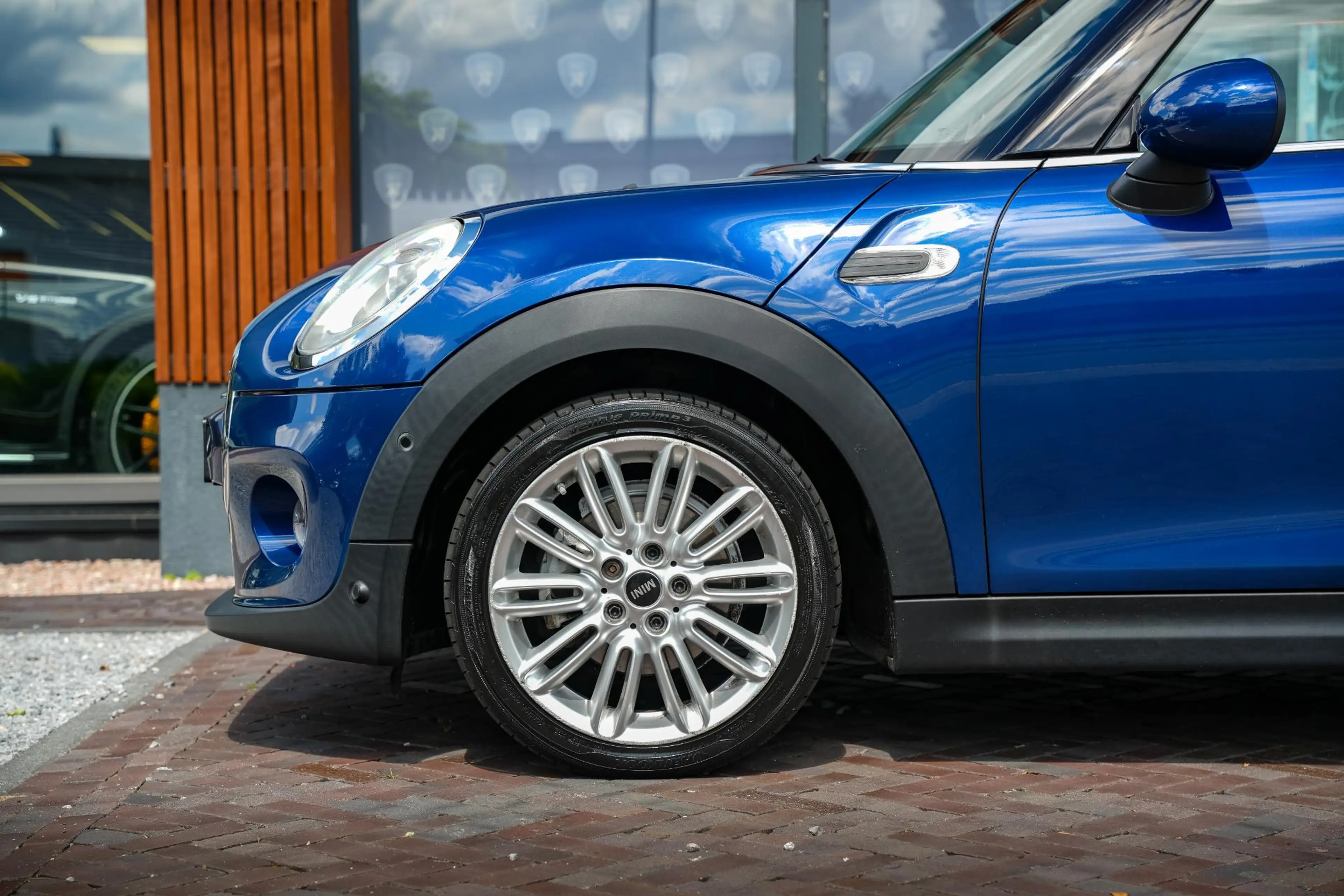 MINI Cooper D Mini 1.5 Chili HeadUp Navi LED Leer Cruise Clima — photo 11