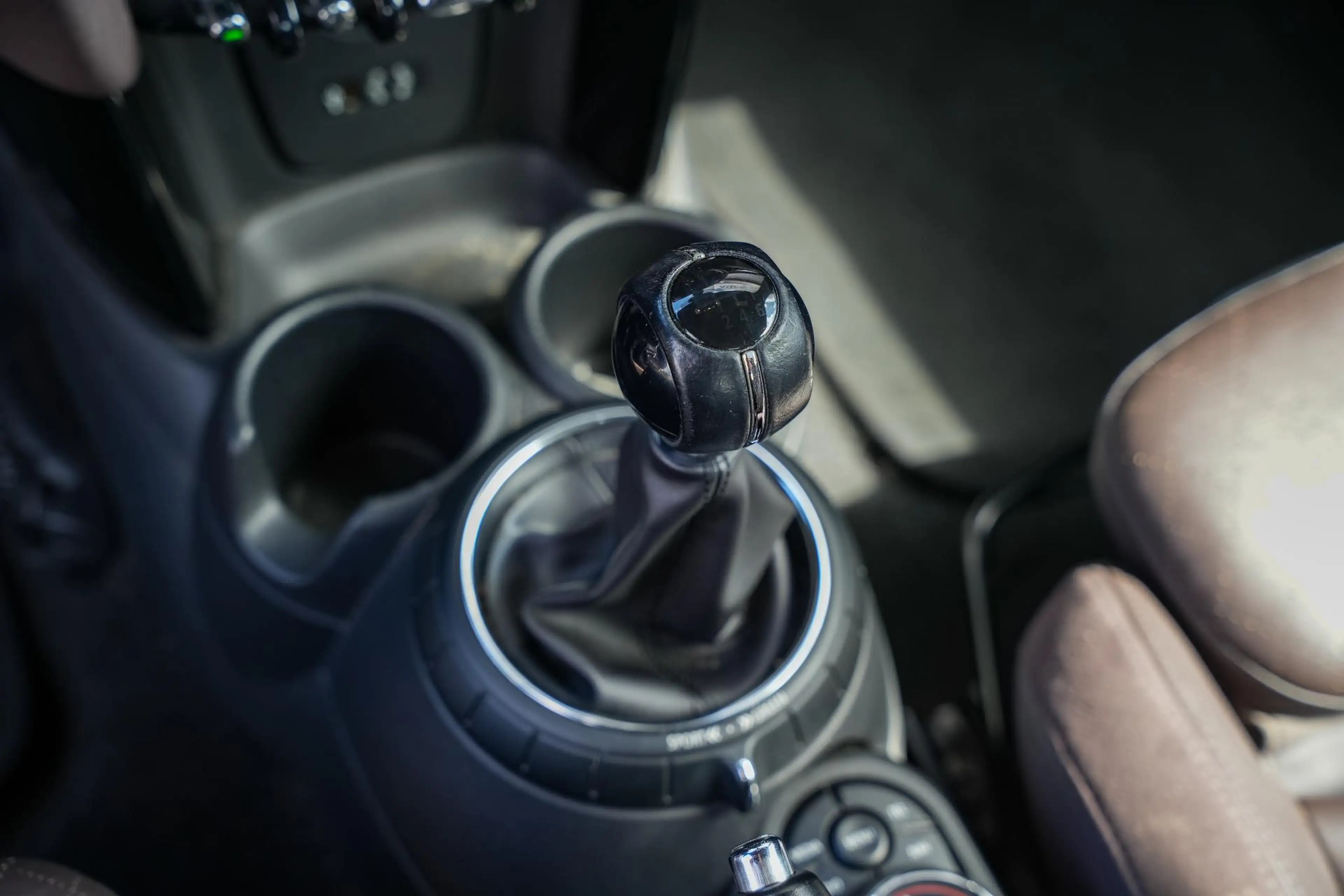 MINI Cooper D Mini 1.5 Chili HeadUp Navi LED Leer Cruise Clima — photo 14