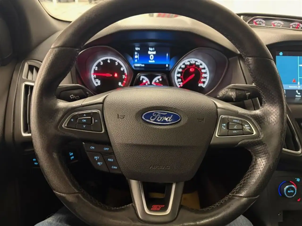 Ford Focus снимка Ford Focus