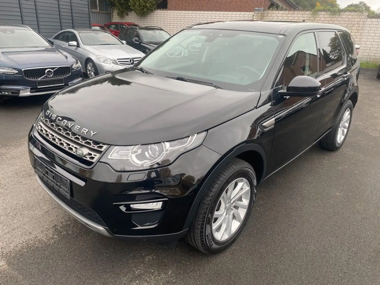 Land Rover Discovery Sport TD 4 SE AWD Schwarz - 1
