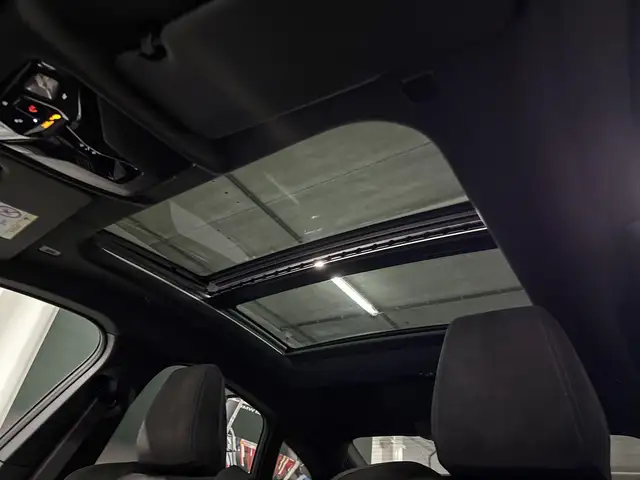 BMW 2 Series view 11
