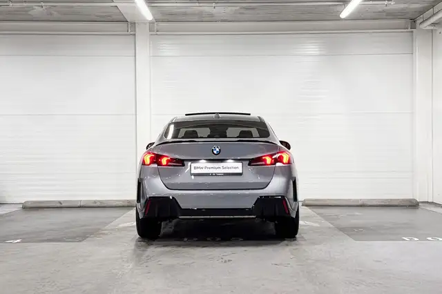 BMW 2 Series view 8