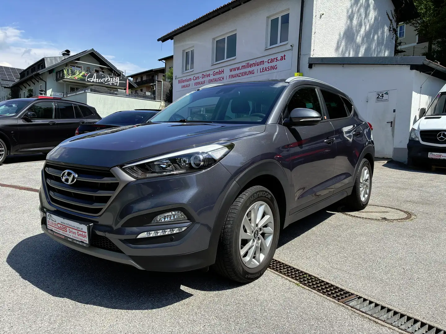 Hyundai TUCSON 1,7 CRDI Start-Stopp Business Class 2WD Grau - 1