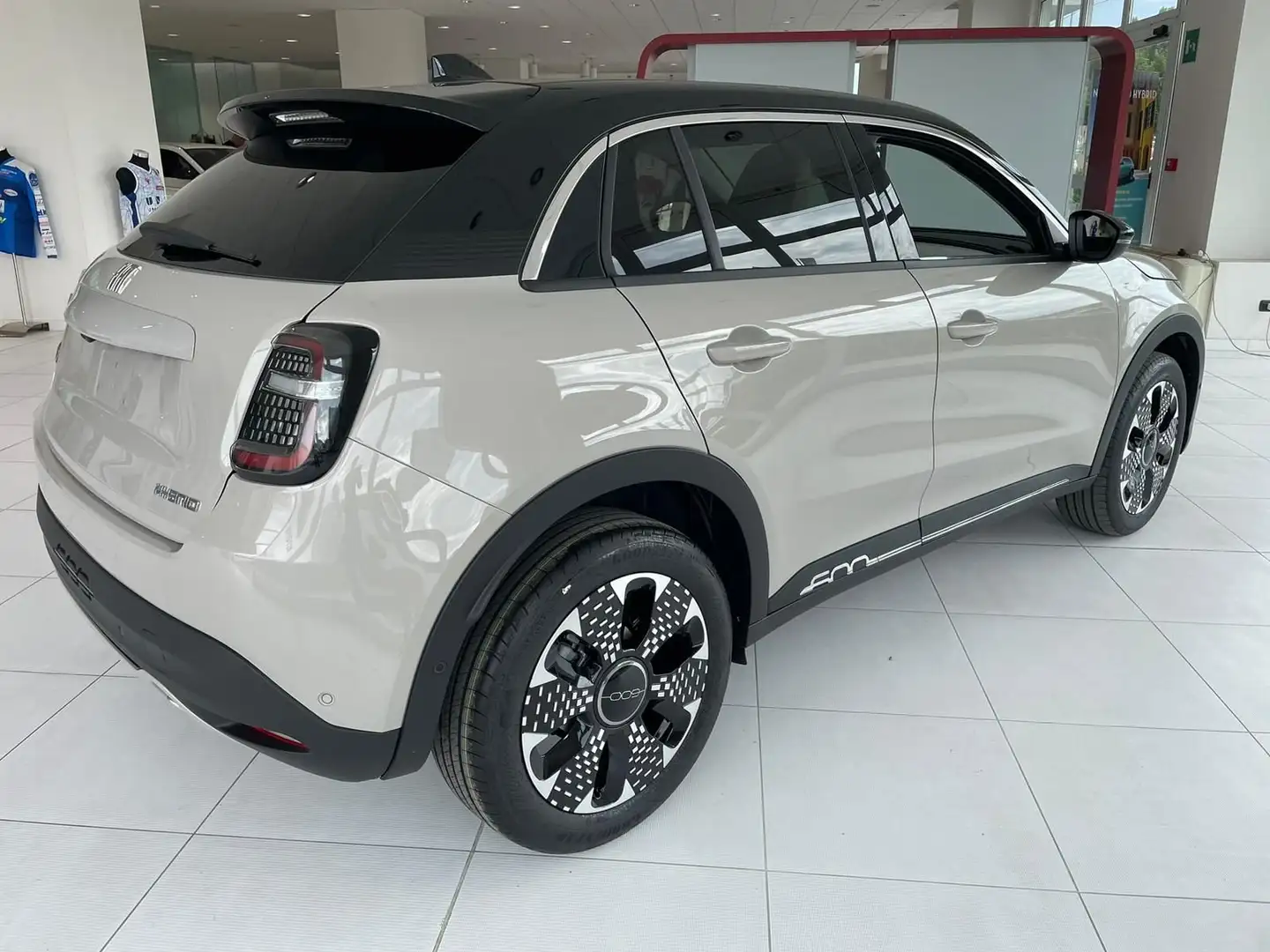 Fiat 600 Hybrid 110 CV DCT MHEV La Prima - PRONTA CONSEGNA Beige - 2