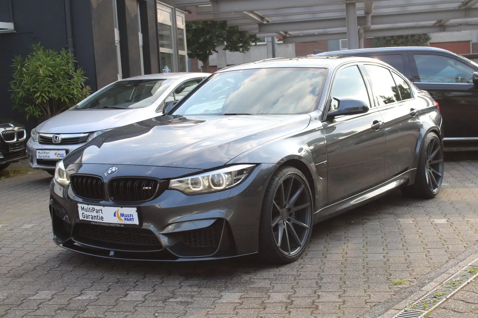 BMW M3 DKG Limo*M-PERFORMANCE*FACELIFT*NAVI*CARBON* Grau - 1