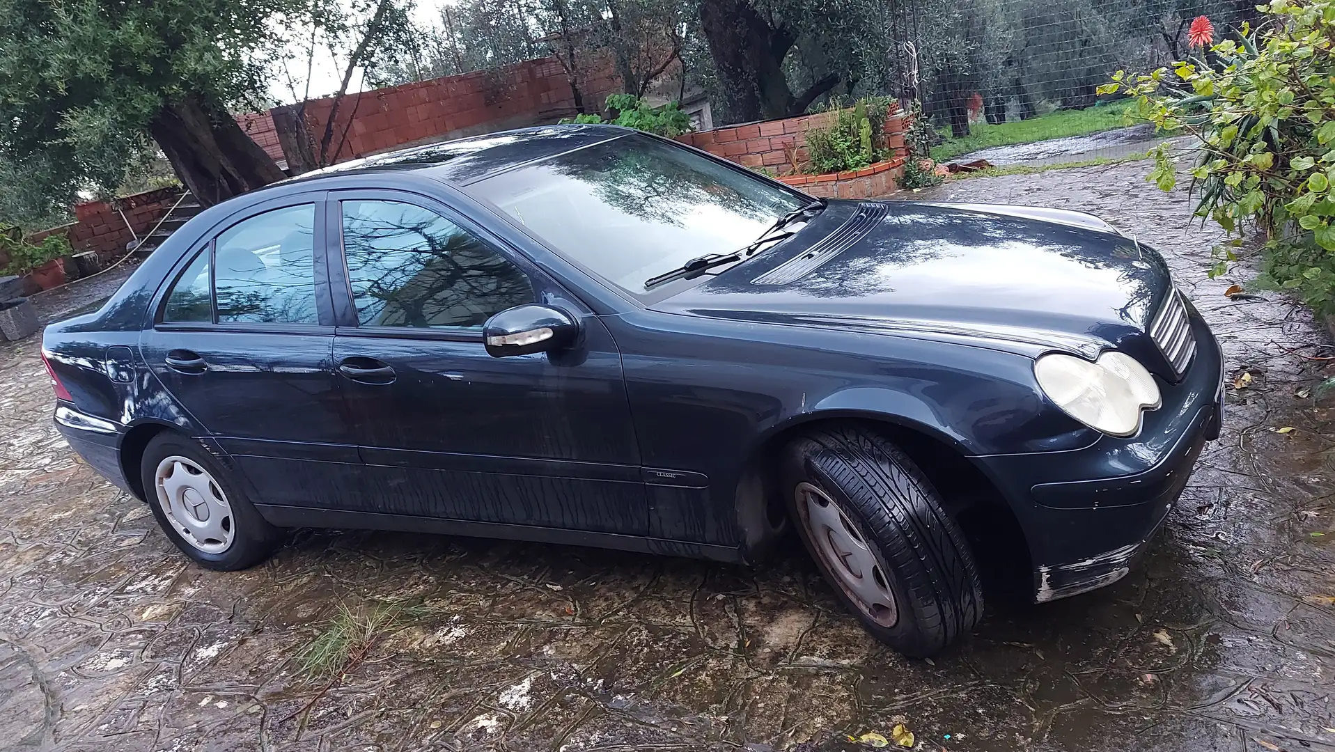 Mercedes-Benz C 220 Classe+C+-+W203+2000+Berlina+cdi+Classic Albastru - 1