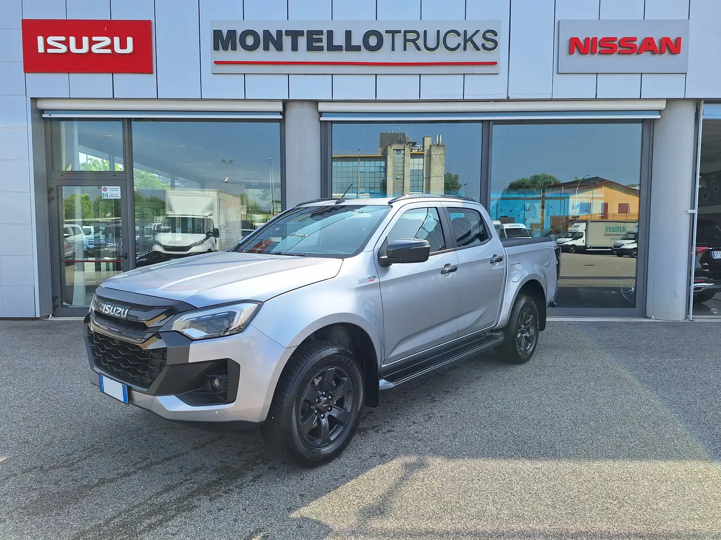 Isuzu D-Max 1.9Crew 164cv N60 Nitro Sport 4x4 A/T Shutter Lid Argento - 1
