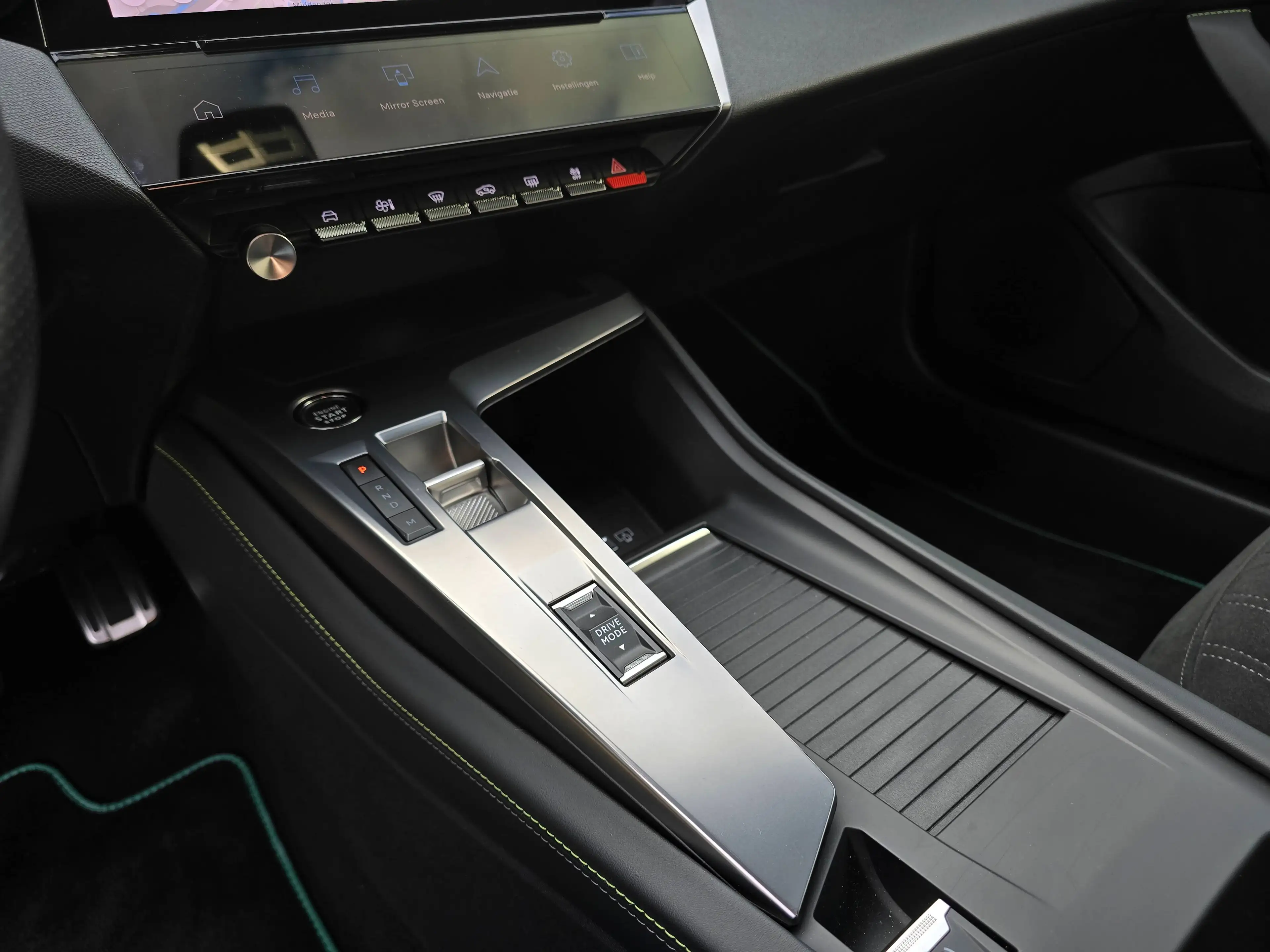 Peugeot 308 308 SW GT — photo 14