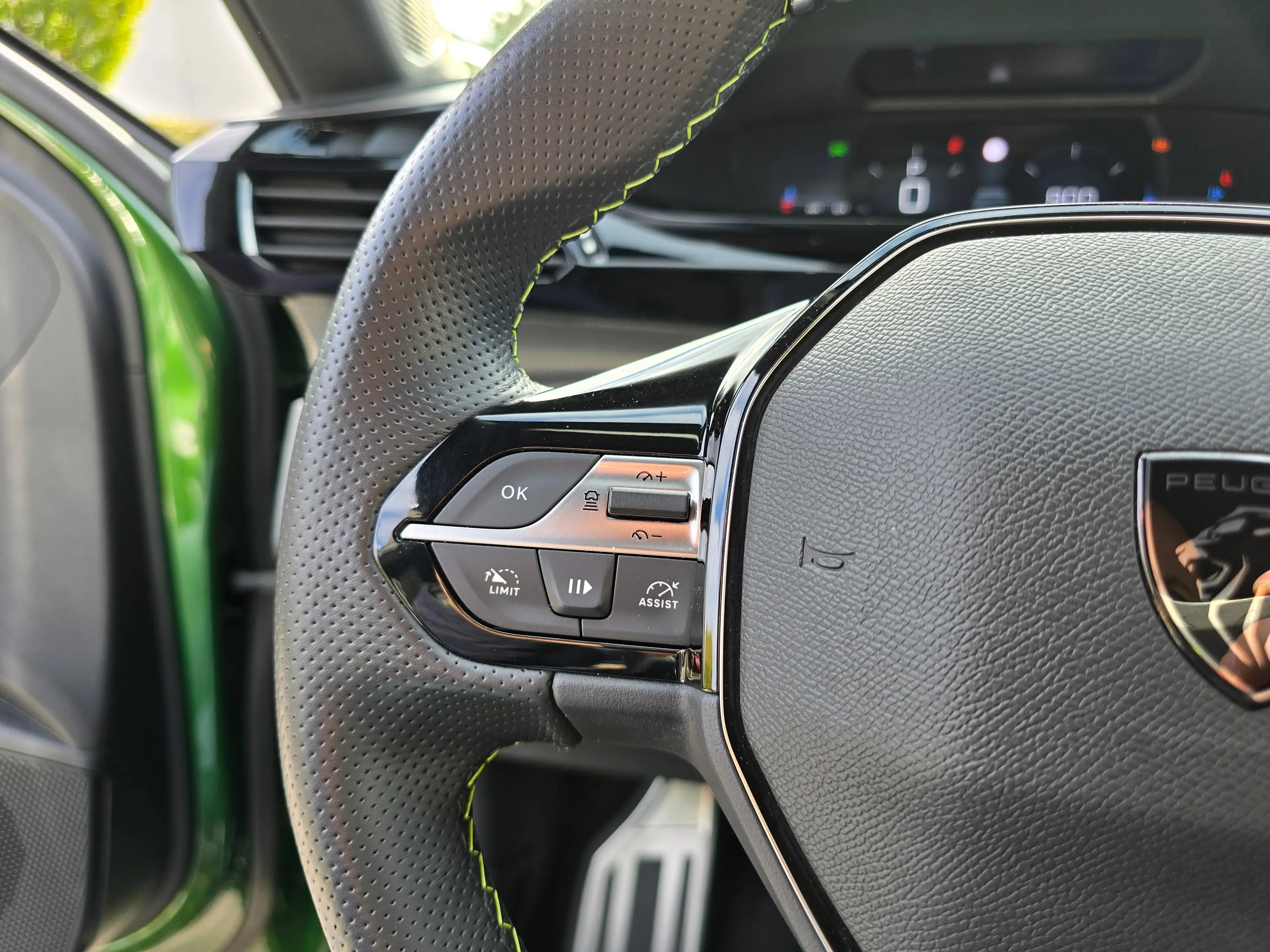 Peugeot 308 308 SW GT — photo 15
