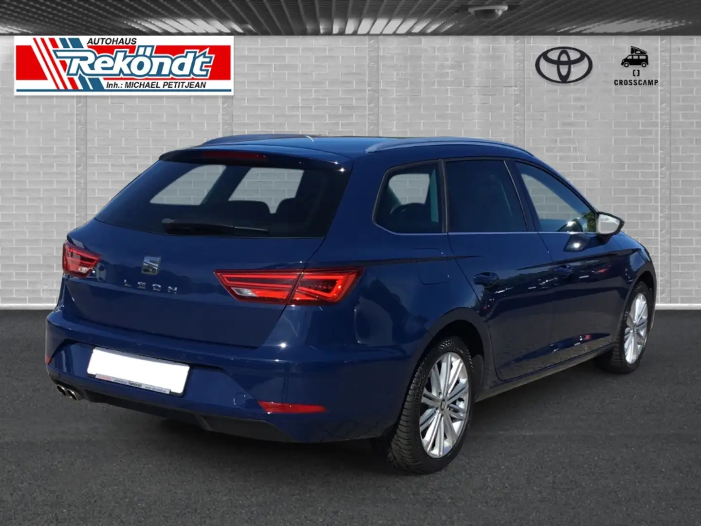 SEAT Leon ST Xcellence 1.4 TSI NAVI SHZ PDC DAB BT KLIMA Blau - 2