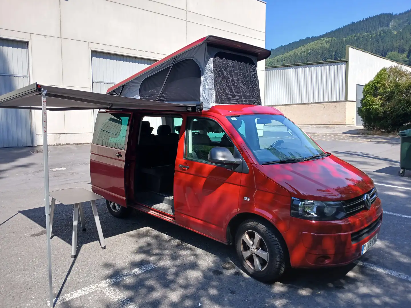 Volkswagen T5 Multivan Multivan 2.0TDI Startline Startline Rojo - 1