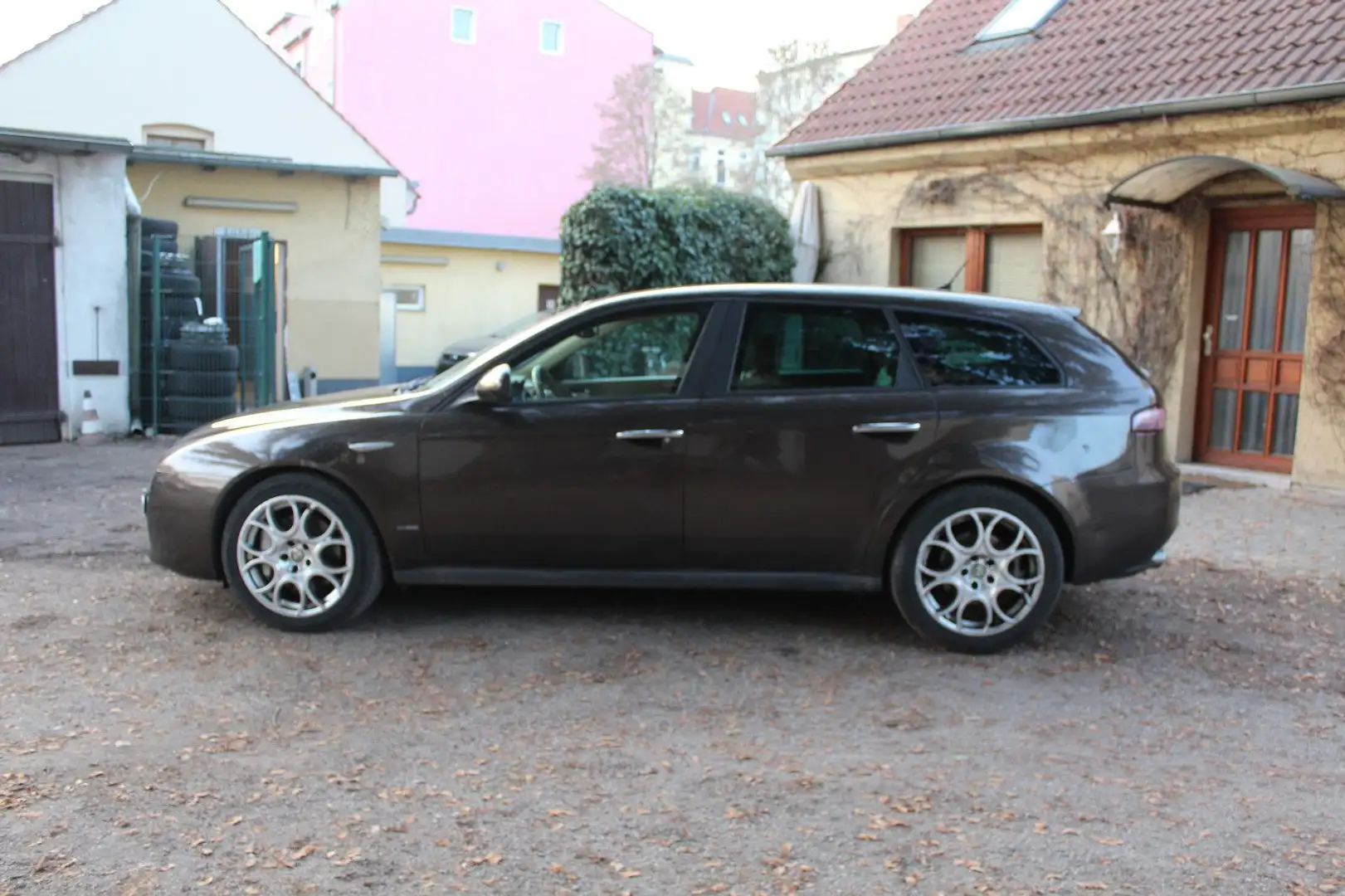 Alfa Romeo 159 Sportwagon 2.4 JTDM 20V Distinctive Braun - 2