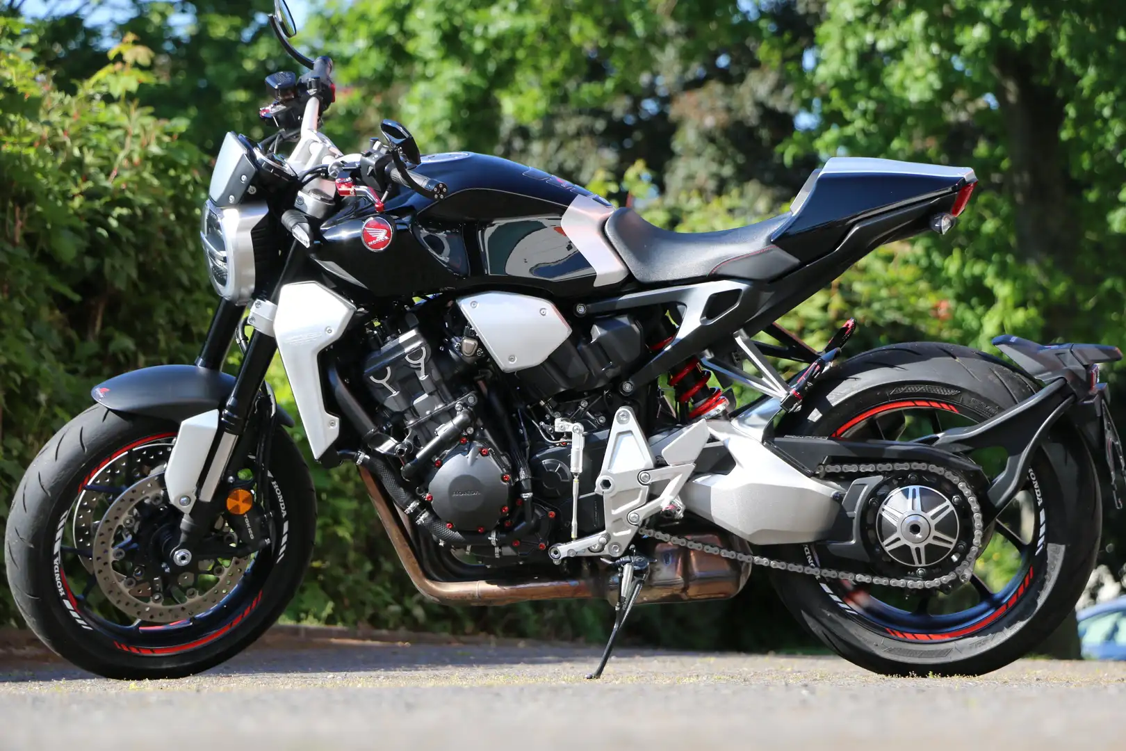 Honda CB 1000 R  m. Garantie + Zubehör Zwart - 2