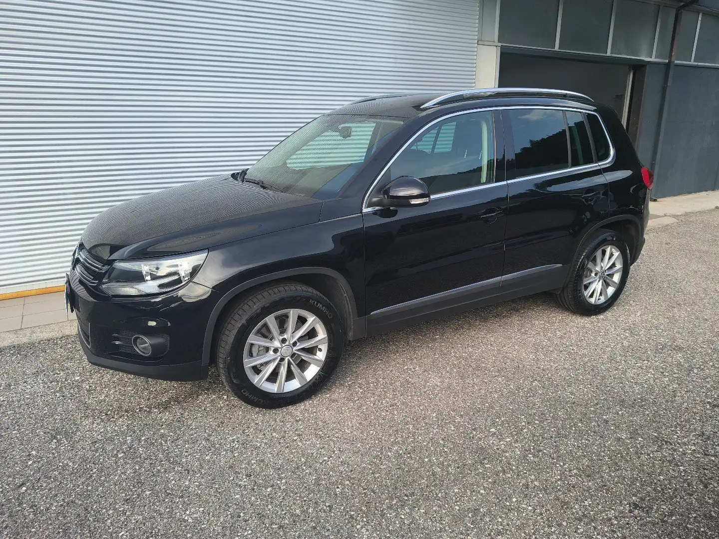 Volkswagen Tiguan 2.0 TDI 4motion Sport & Style Noir - 2