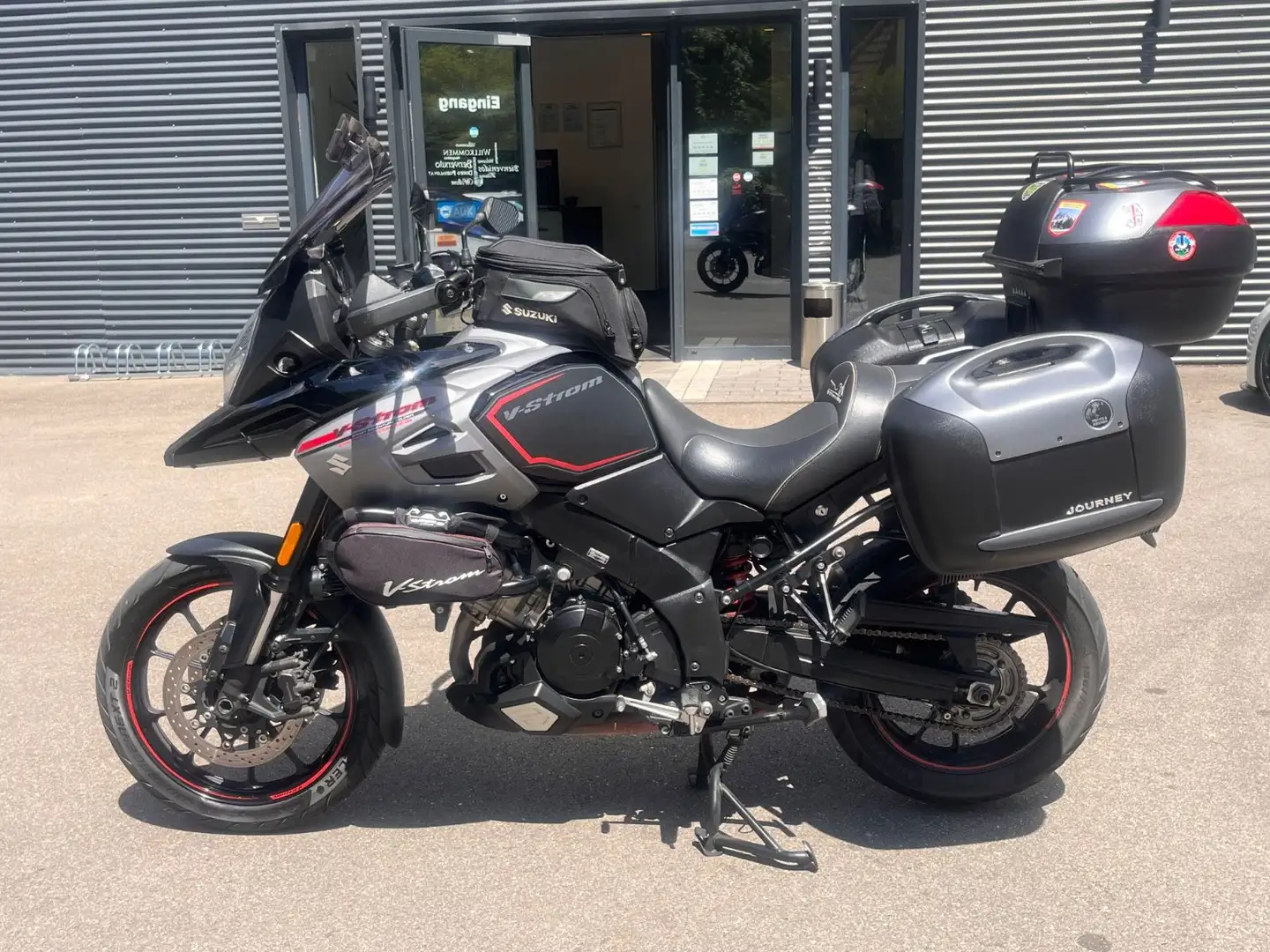 Suzuki V-Strom 1000 DL *1.HAND*LANGSTRECKE* TOP ZUSTAND Schwarz - 2