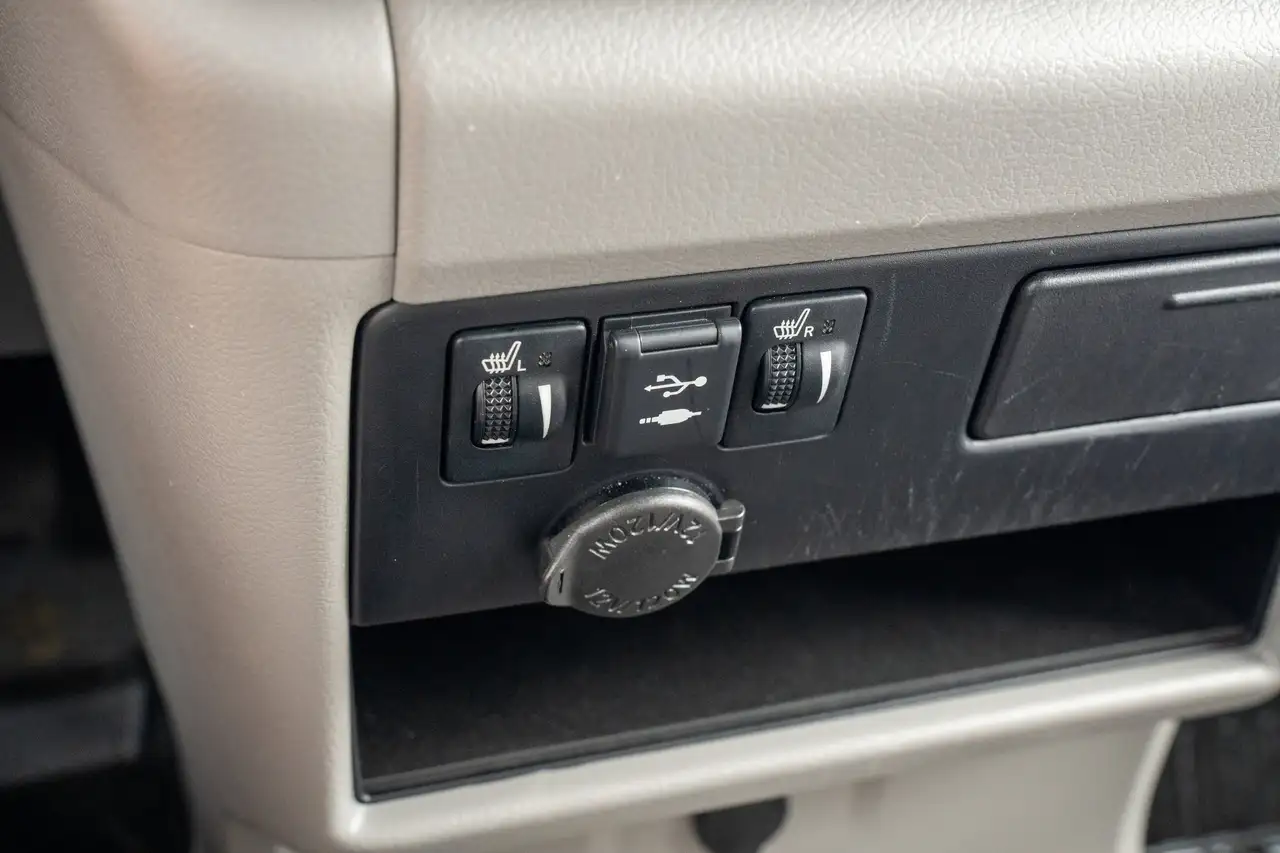 Toyota Sienna снимка Toyota Sienna