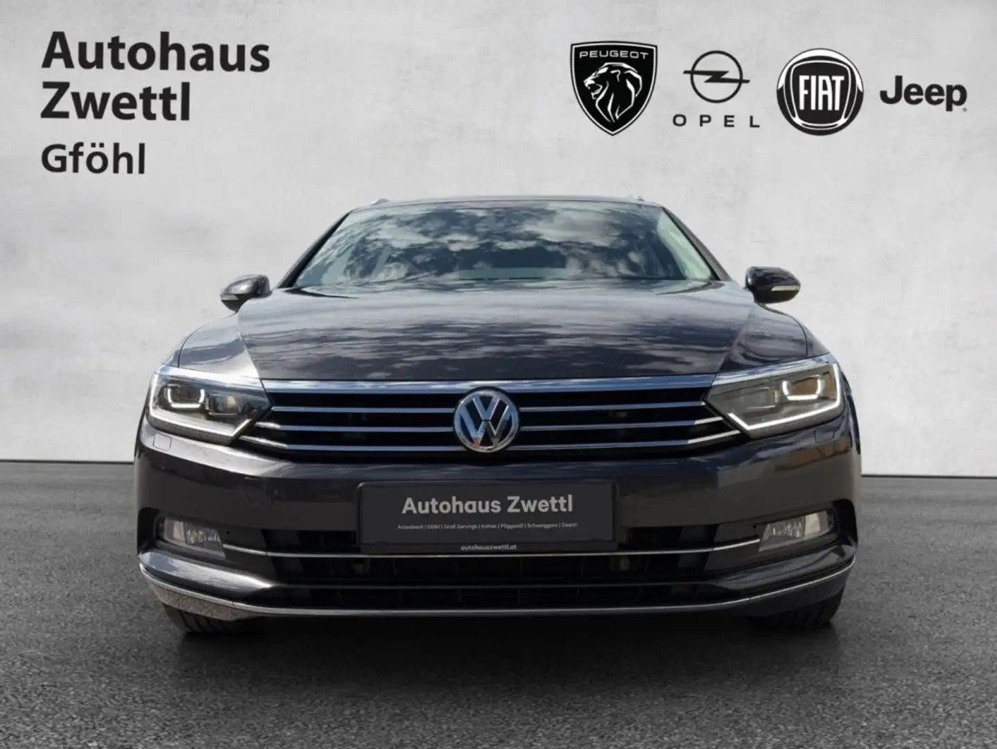 Volkswagen Passat Variant Highline 2,0 TDI SCR DSG Grau - 2