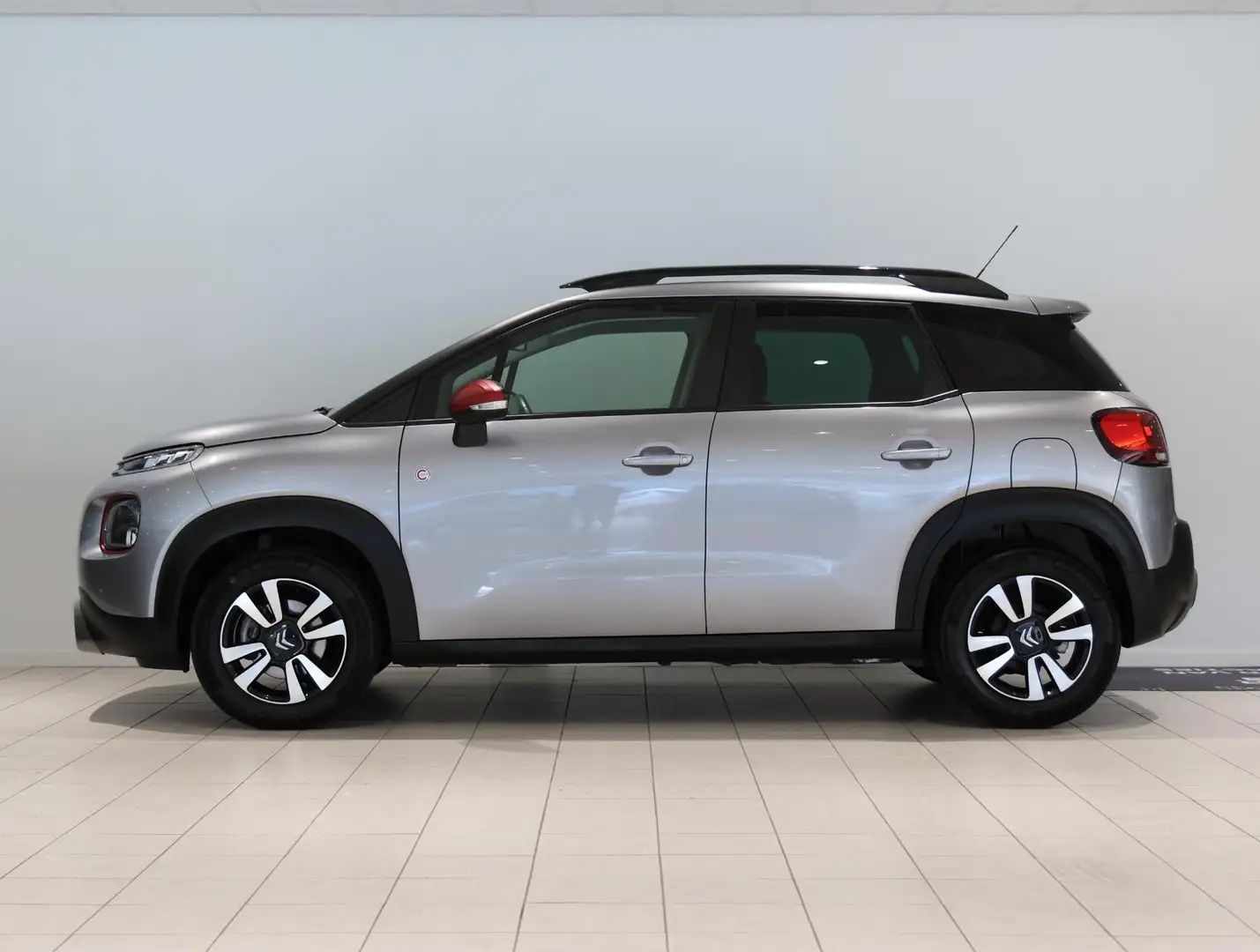 Citroen C3 Aircross 1.2 110 pk C-Series | Camera | Navigatie | Climate Grau - 2