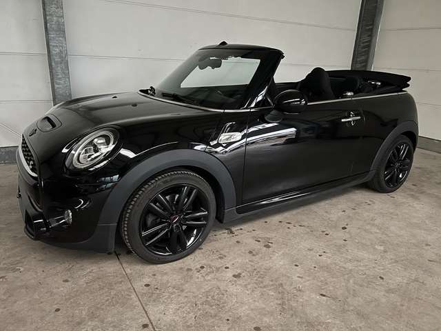 Imagine MINI Cooper S Cabrio Sport-Aut.+ Navi+LED+ JCW-Trim !