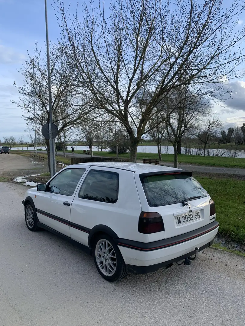 Volkswagen Golf 2.0 GTi - 1