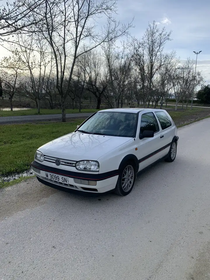 Volkswagen Golf 2.0 GTi, foto 3
