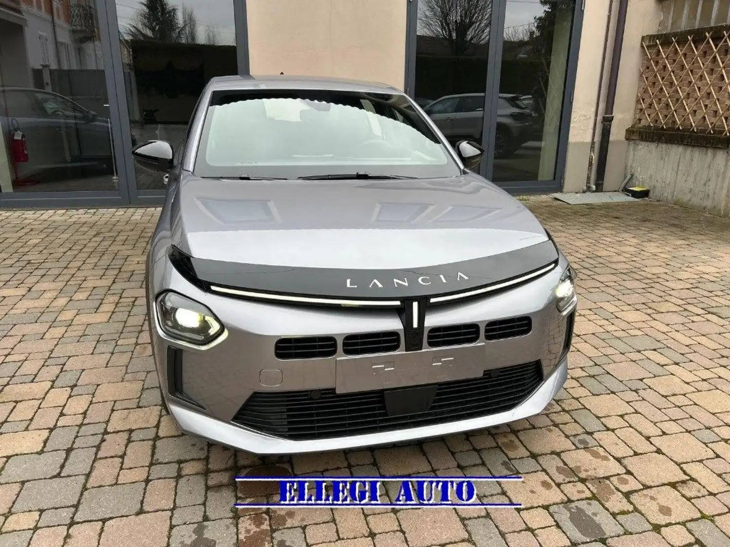 Lancia Ypsilon PROMO FINANZIAMENTO  Hybrid e-DCT Grigio - 2