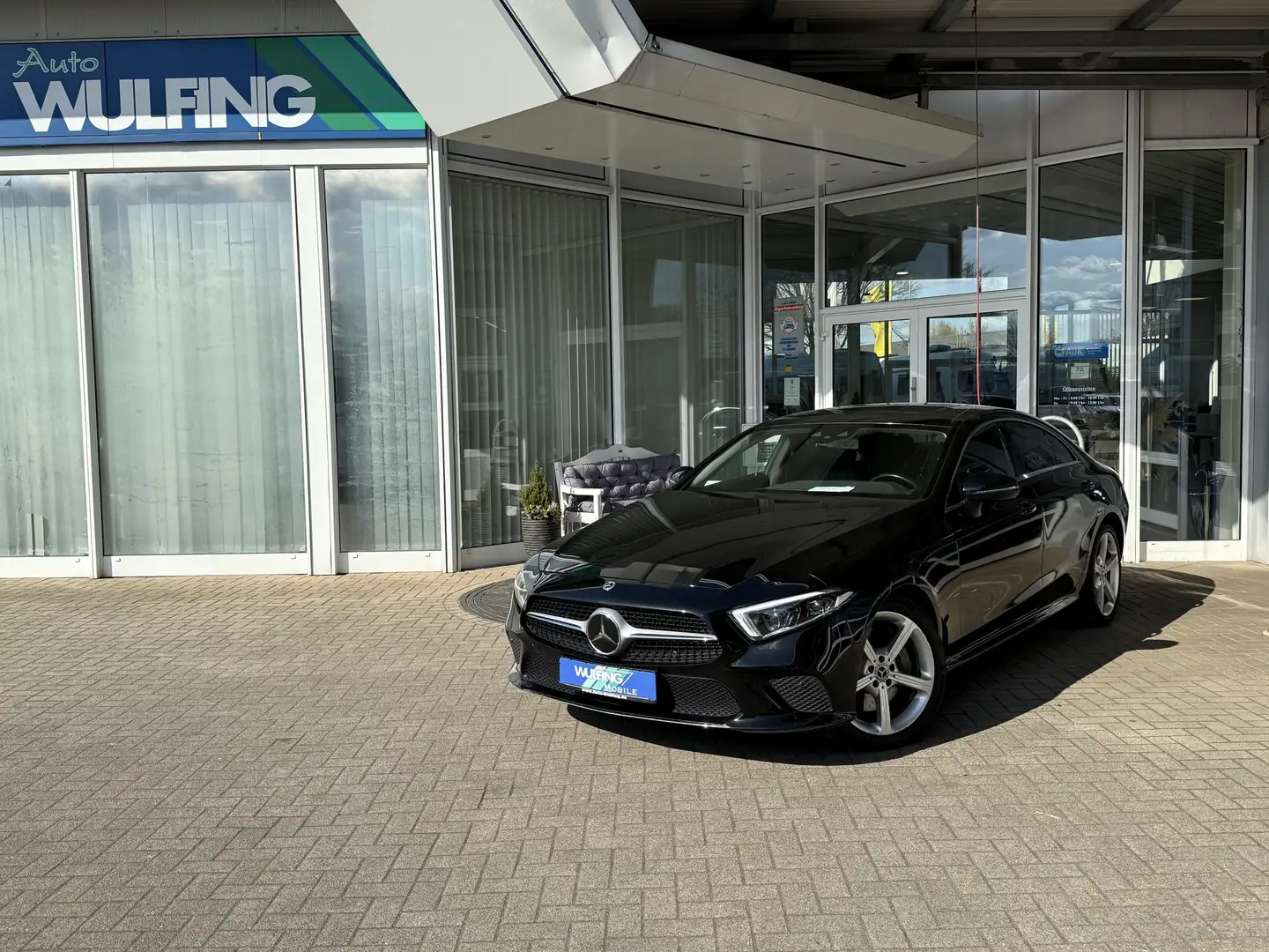 Mercedes-Benz CLS 350 d 4Matic ACC LED NAVI CAM TEMP BURMESTER Noir - 1