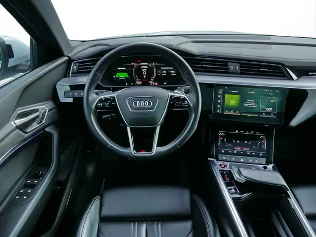 Audi E-Tron view 8