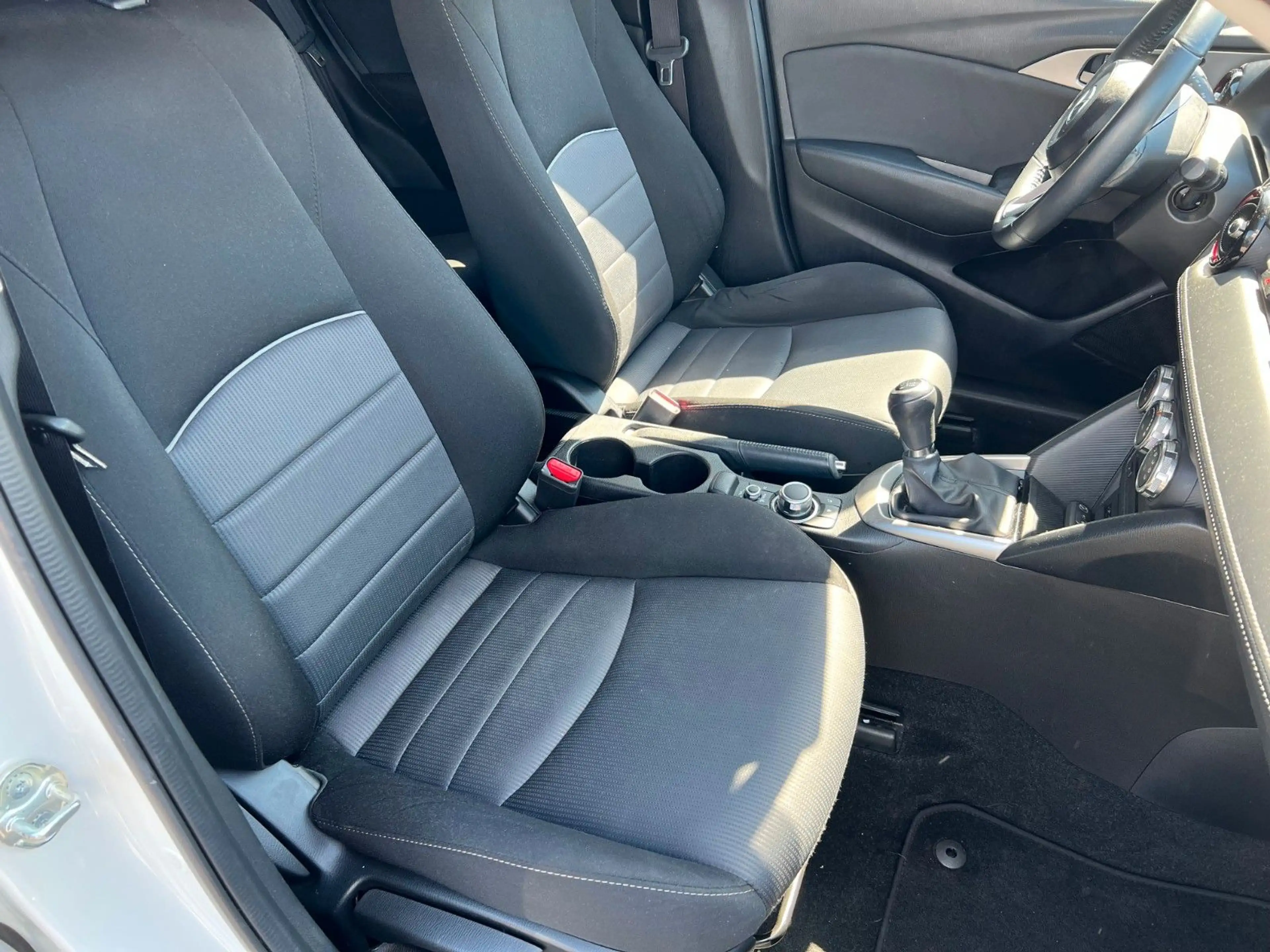 Mazda CX-3 2.0 Skyactiv G150 Exclusive-Line AWD Allrad — photo 13