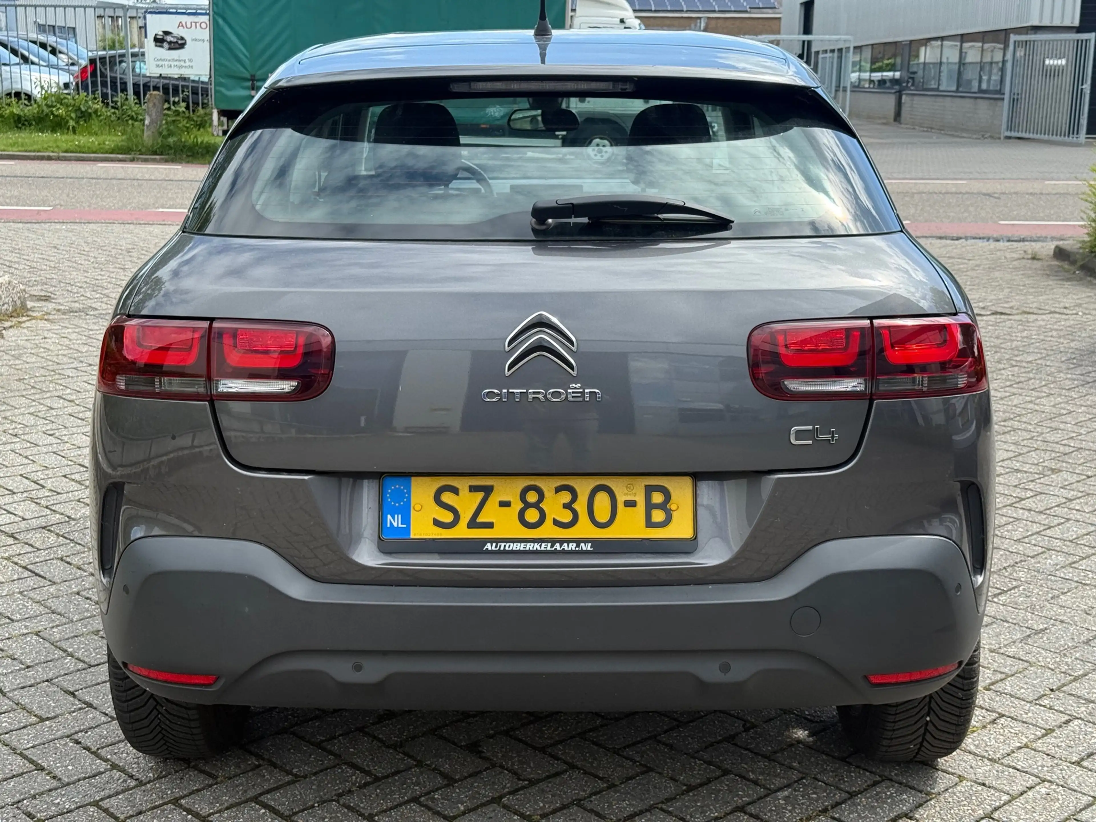 Citroen C4 Cactus 1.2 PureTech Business — photo 3