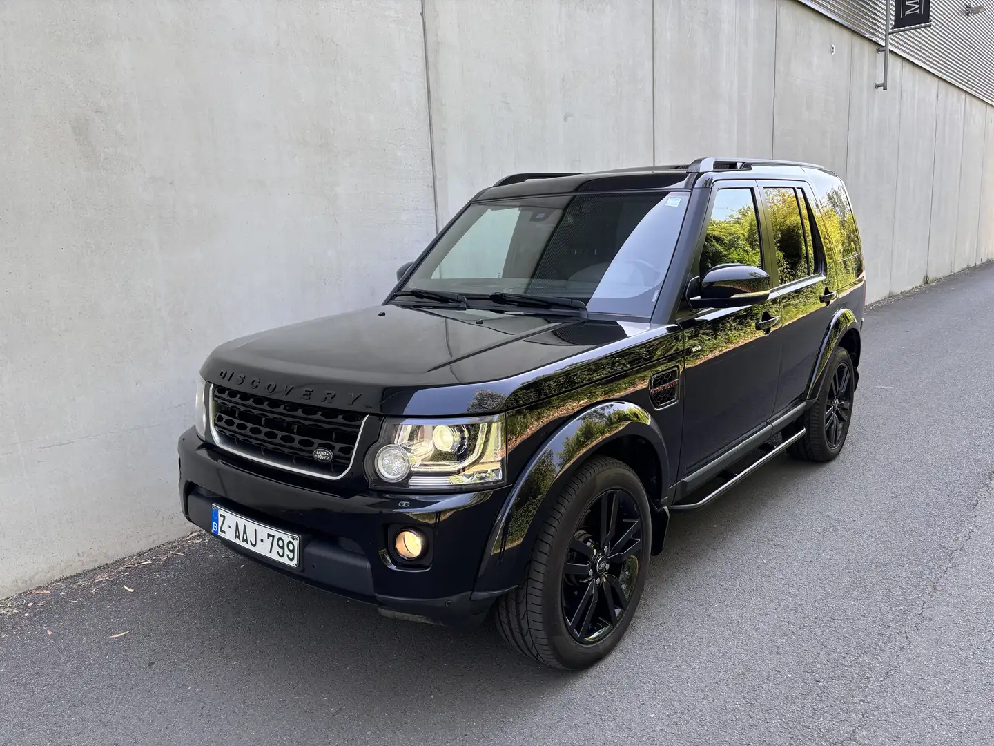 Land Rover Discovery 3.0 TDV6 HSE Black Edition/Utilitaire ou 7 places Zwart - 1