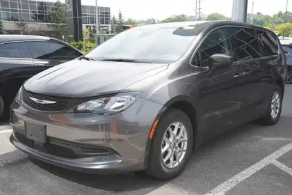 Gray 2022 Chrysler Grand Caravan Minivan Automatic