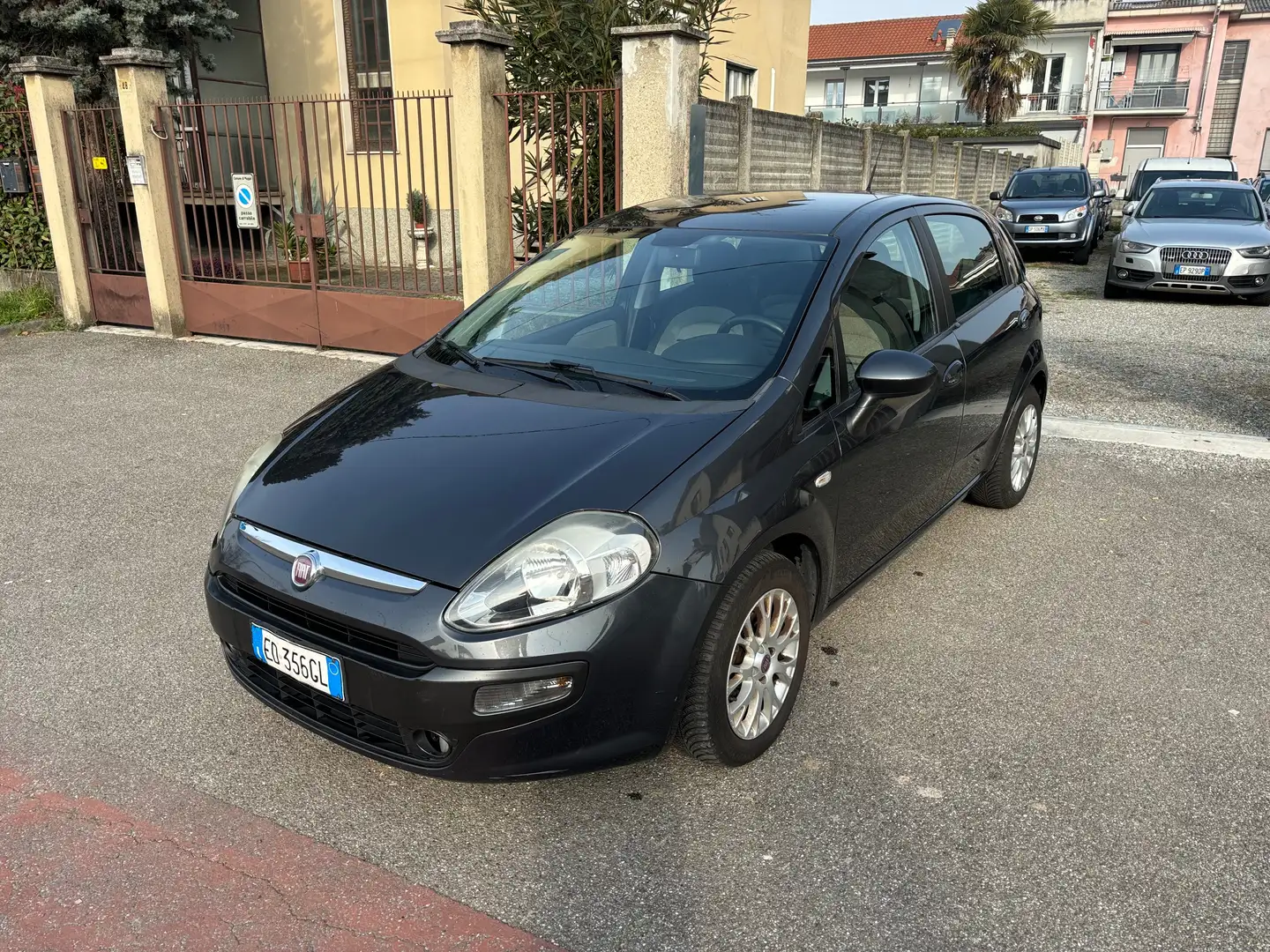 Fiat Punto Evo 5p 1.3 mjt Dynamic 75cv Gris - 1