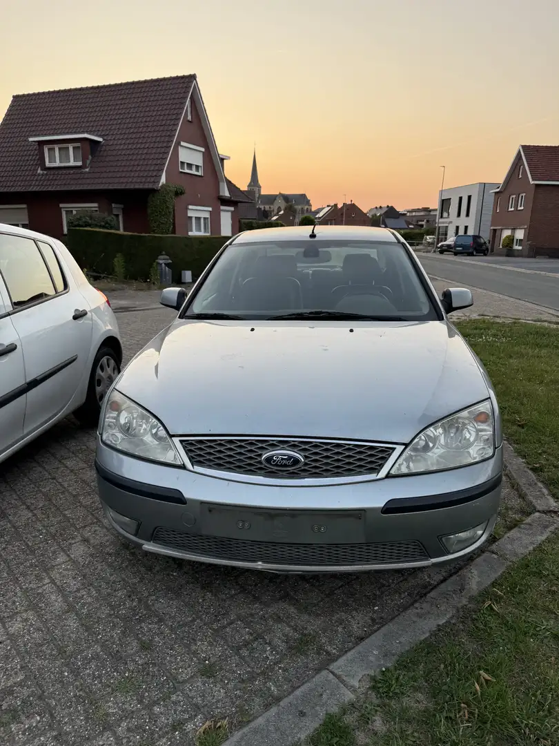 Ford Mondeo 2.0 TDCi DPF Ghia - 1